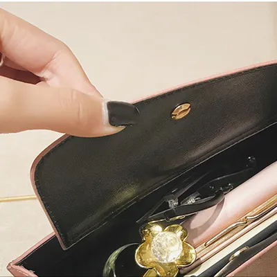 One Shoulder Messenger Fashion Chain Small Square Bag