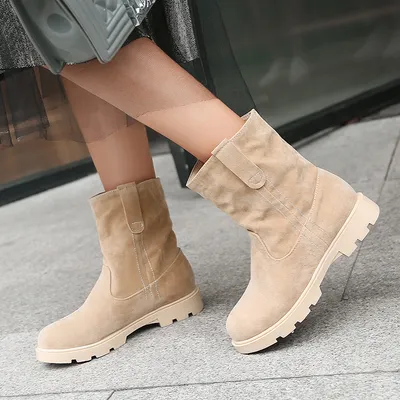 Snow Boots with Belt Buckle and Flat Bottom