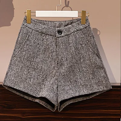 Women's Slimming Bead Thickened Sweater Shorts