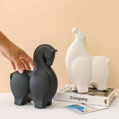 Simple Abstract Black And White Strip Matte Horse Ornaments Ceramic Crafts