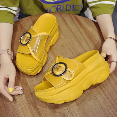 Women's sandals and slippers