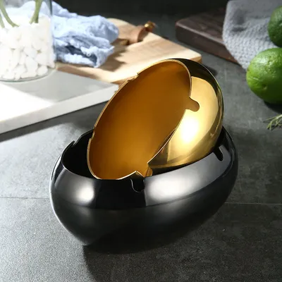 Thickened Stainless Steel Ashtray With Lid