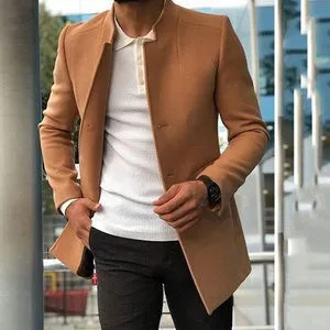 A Solid-color, Form-fitting Woolen Coat For Middle-aged And Young Men In Autumn