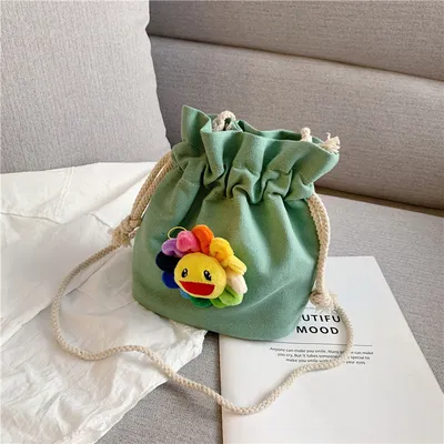 Female cartoon doll bucket bag