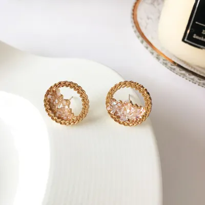 Silver Needle Vintage Light Luxury Broken Shell Stud Earrings