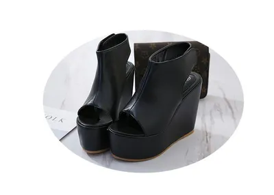 Stylish wild wedge sandals