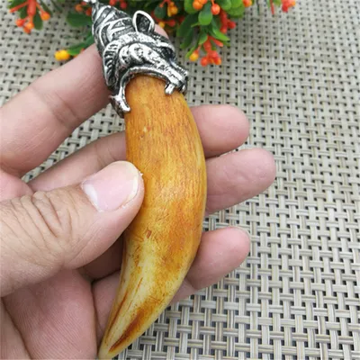 Fashion Personality Big Cat Tooth Craft Pendant