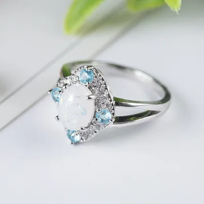 Fashion Inlaid Zircon Opal Diamond Light Blue Ring