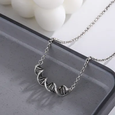 DNA Twisted Spiral Necklace Feminine Design Sense Hollow Collarbone Chain