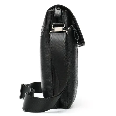 Simple cover type shoulder bag