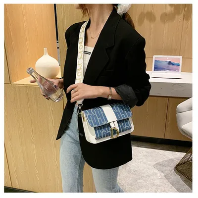 Women's printed crossbody bag