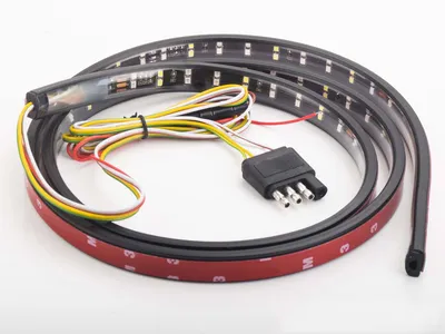 مصباح خلفي للسيارة بتقنية LED