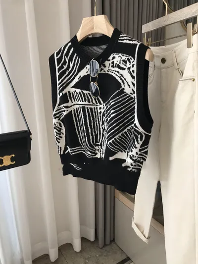 Fashion Retro Jacquard Knitted Vest Women