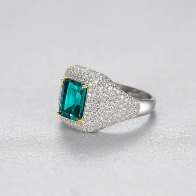 Fashion Simulation Emerald Retro Ring Women