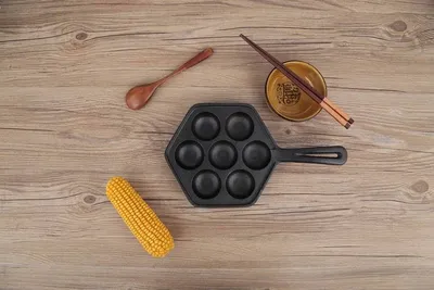 Household Cast Iron Oversize 5cm Pot Mould 7 Hole Cake Mould