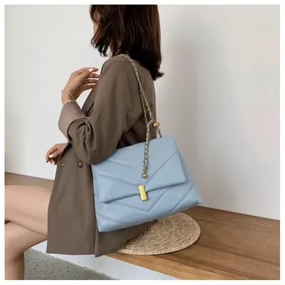 Fashion chain messenger bag