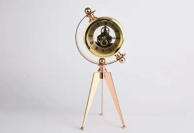 Desktop Pendulum Clock European Craft Clock Ornament