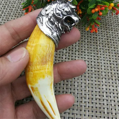 Fashion Personality Big Cat Tooth Craft Pendant
