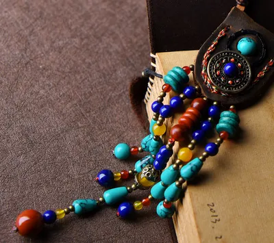 Women's sweater chain pendant