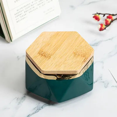 Ceramic Ashtray With Lid Creative Personality Fashion Office Anti Fly Ash Size Size Living Room Home European Trend