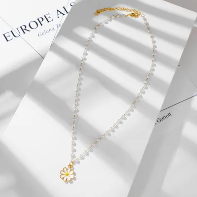 Chrysanthemum Clavicle Chain European And American Creative White Daisy Necklace