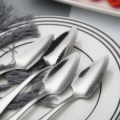 Creative Stainless Steel Fruit Spoon Triangle With Teeth Digging