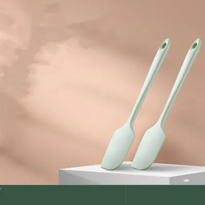 أداة خبز كشطة صغيرة من Household Cream Kim Small Martula