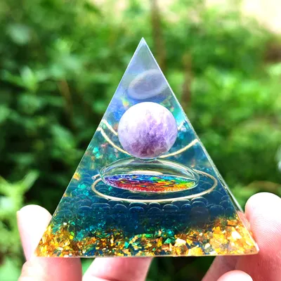 Crystal Ball Crushed Stone Pyramid Home Craft