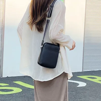 حقيبة هاتف محمول بسيطة بلون موحد، حقيبة كتف صغيرة للنساء