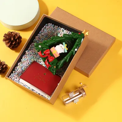 زينة شجرة عيد الميلاد المضيئة تصميم المشهد زينة الحرف اليدوية الراتنج لعيد الميلاد هدايا عيد الحب زينة عيد الميلاد