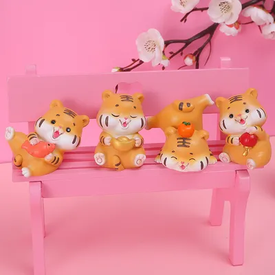 Cute Tiger Ornaments Cartoon Little Tiger Resin Crafts Car Center Console Cake Baking Decorations