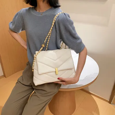 Fashion chain messenger bag