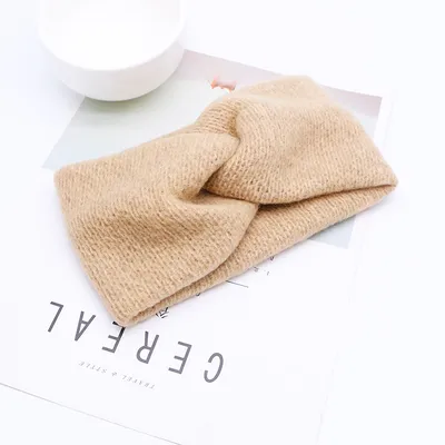Autumn and winter wool cross hair band