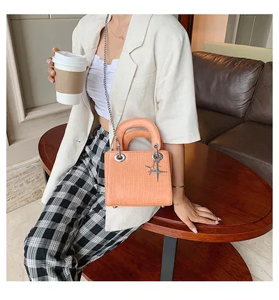 Fashion all-match portable chain shoulder messenger bag
