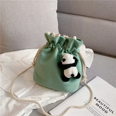 Female cartoon doll bucket bag