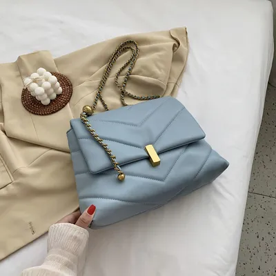 Fashion chain messenger bag