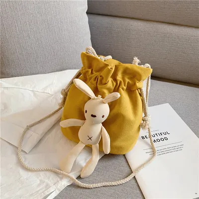 Female cartoon doll bucket bag