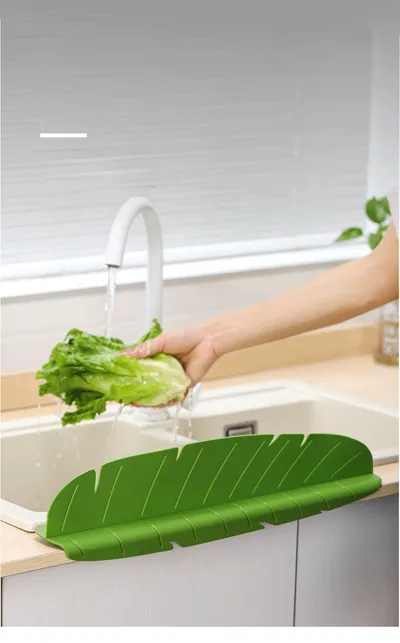 Silicone Kitchen Sink Splash Guard With Suction Cup Waterproof And Oil-Proof  Anti-Splash Baffle Soft Sink Shield For Dishwash