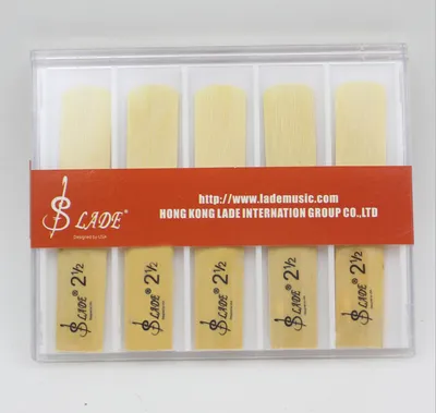 10 pieces of clarinet reed