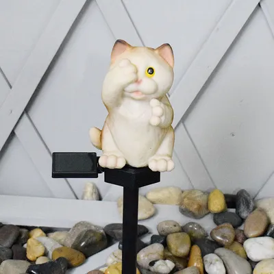 Cat Solar Lawn Light