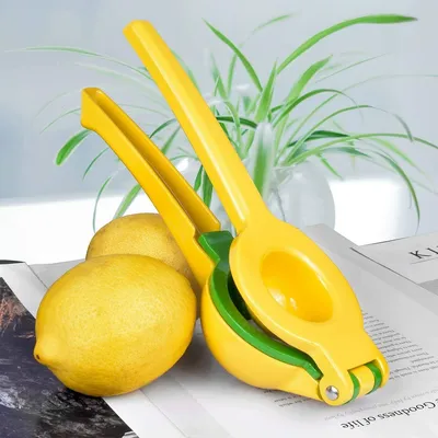 Heavy-Duty Metal Lemon Squeezer & Lime Juicer Manual Citrus Hand Press Fruit Extractor Kitchen