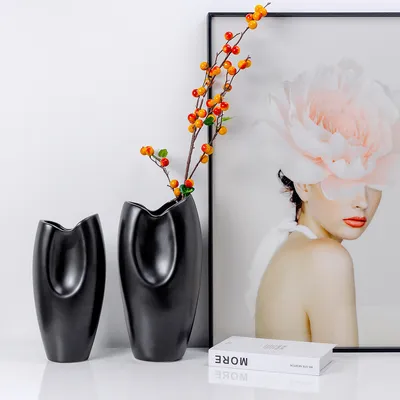 Creative Living Room Decoration Vase Modern Home Accessories Ceramic Crafts Ornaments
