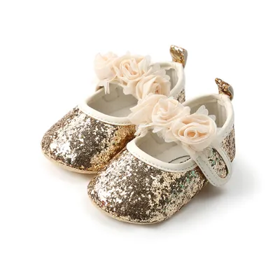 Rose baby shoes
