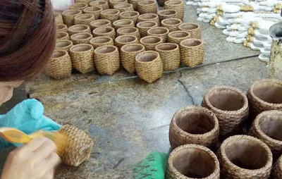الزينة اليدوية المصنوعة يدويا من الراتنج بأصيص الزهور الإبداعية للعصارات