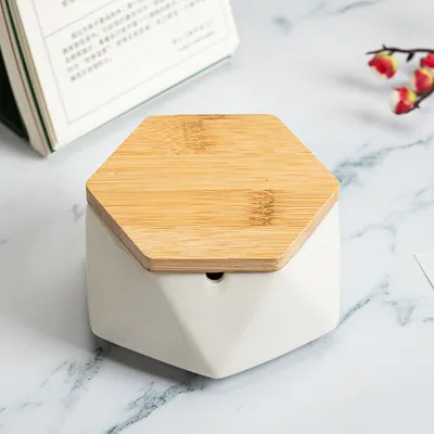 Ceramic Ashtray With Lid Creative Personality Fashion Office Anti Fly Ash Size Size Living Room Home European Trend