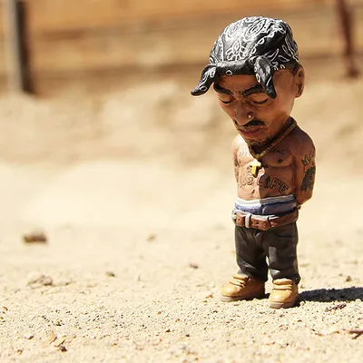 Hip-hop Legend Commemorative Character Resin Craft Decoration Home Living Room