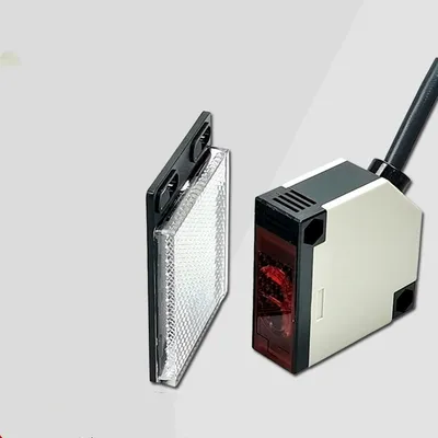 مستشعر الانعكاس الكهروضوئي المرآتي