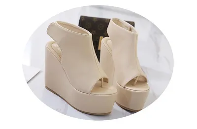 Stylish wild wedge sandals