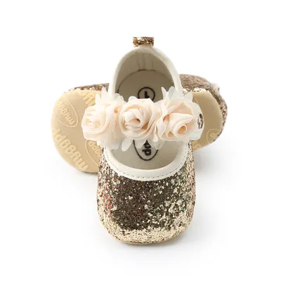 Rose baby shoes