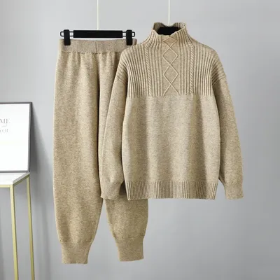 Women's Fashionable And Versatile Knitted Pants Set